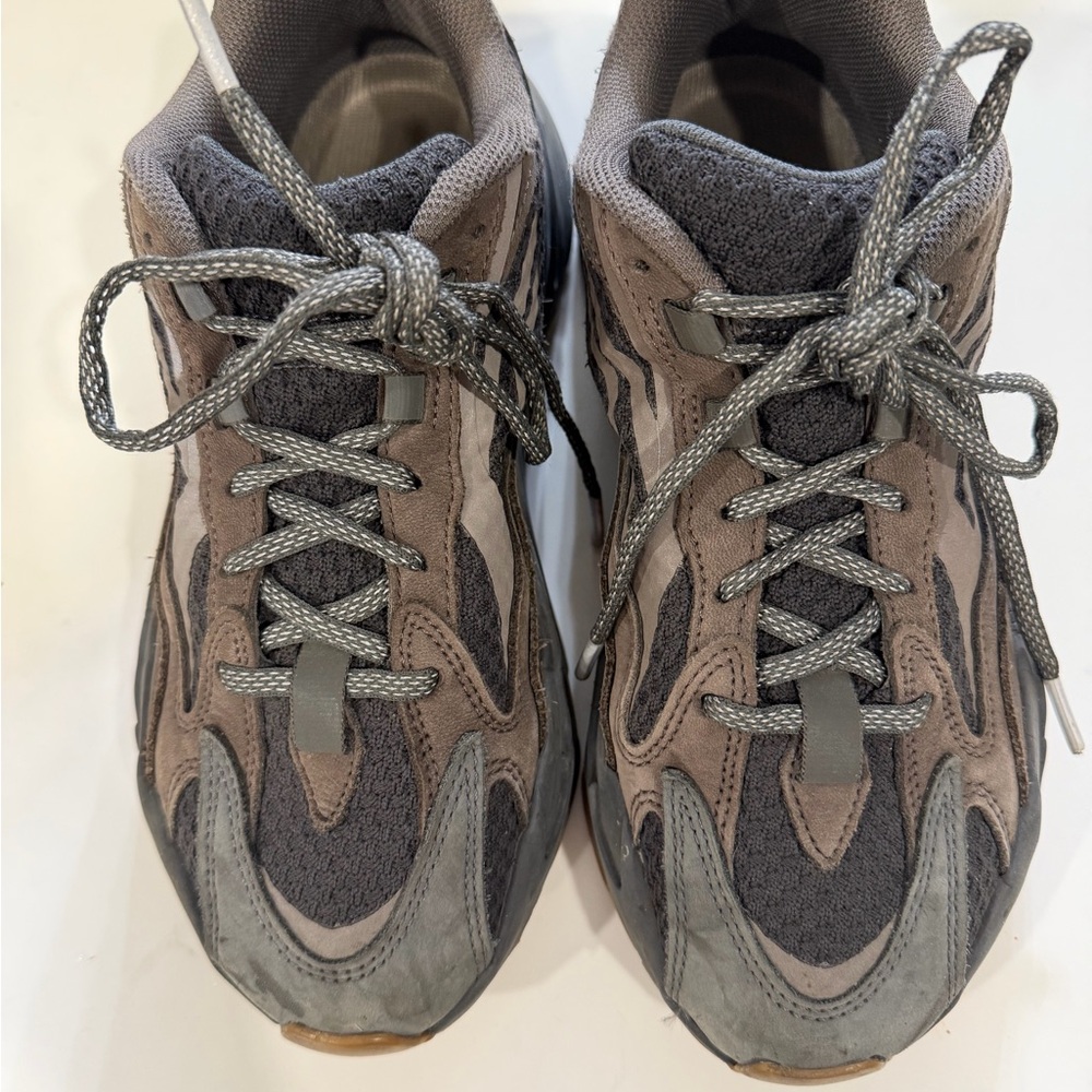 Adidas Yeezy Boost 700 V2 Geode Sneakers